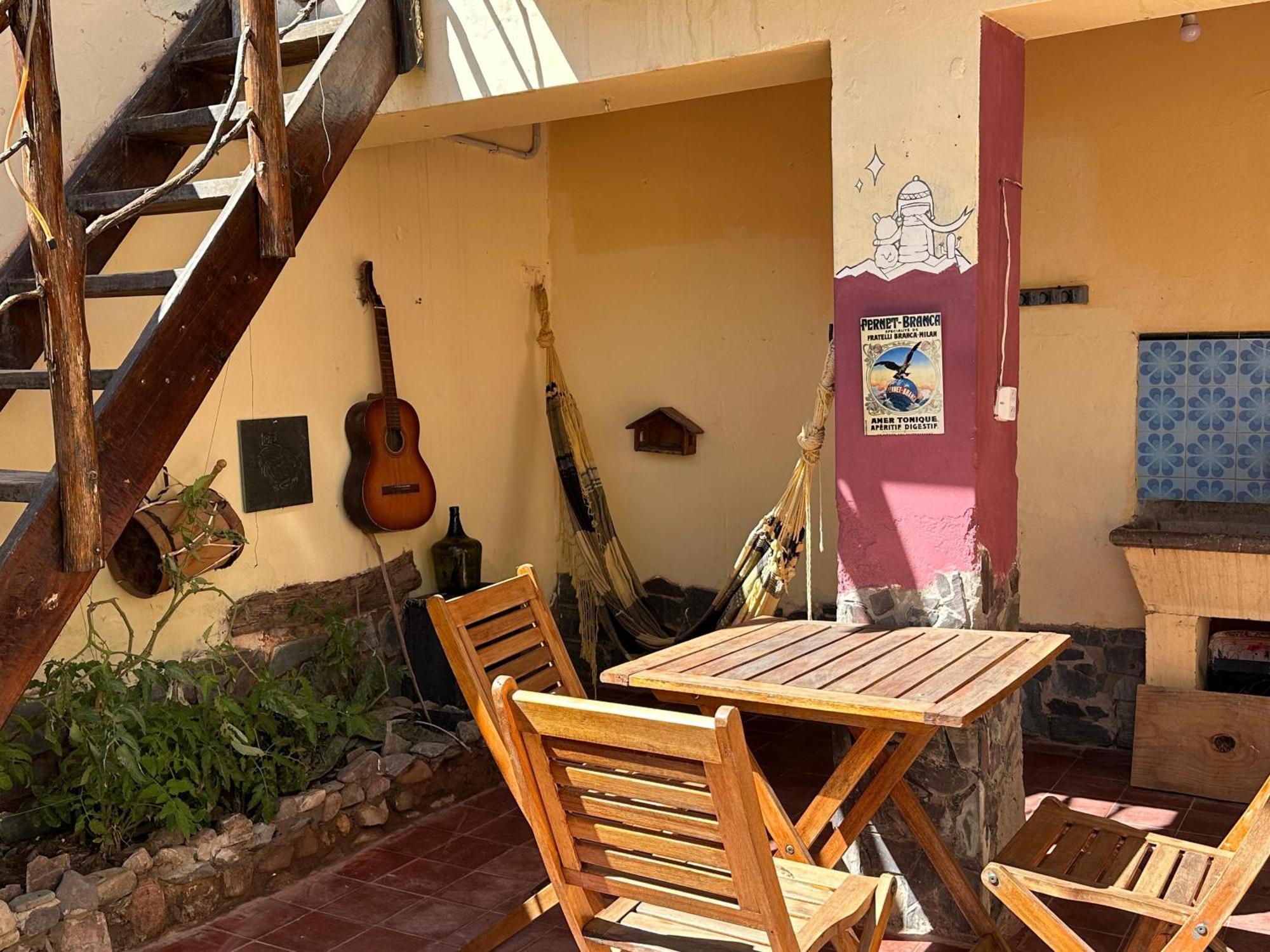 Tilcara Hostel Bagian luar foto